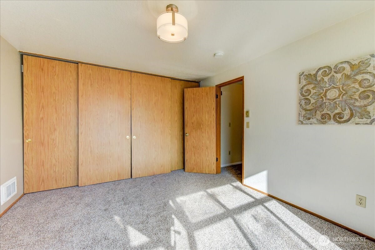 1004 Columbia Avenue 7 Property Photo 14