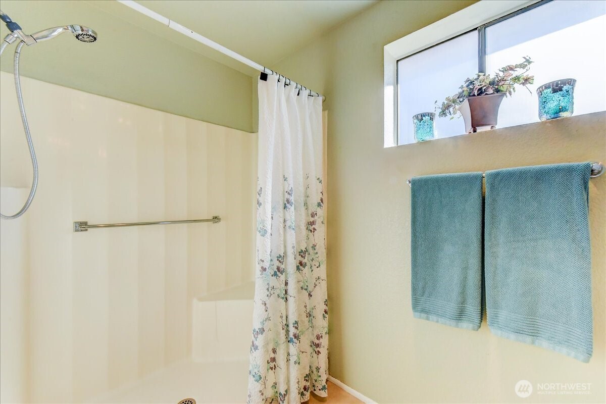1004 Columbia Avenue 7 Property Photo 17