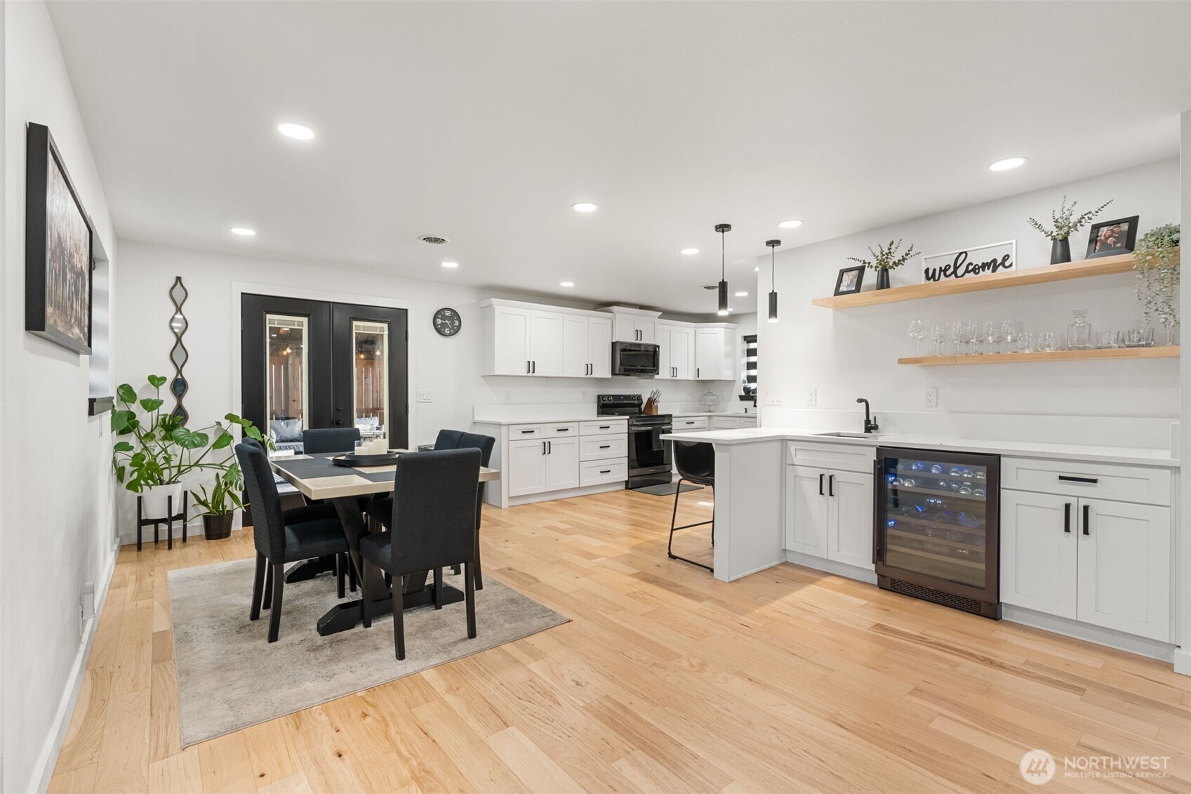 1901 N Tower Avenue Property Photo 11