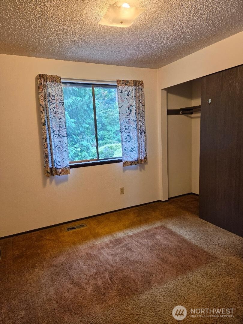 7514 Locust Avenue Property Photo 3