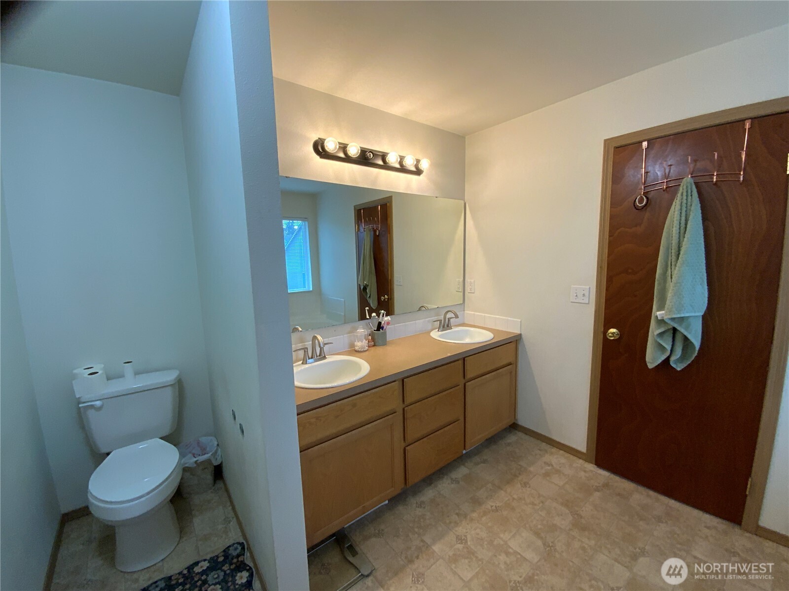 1606 185th Street Property Photo 4