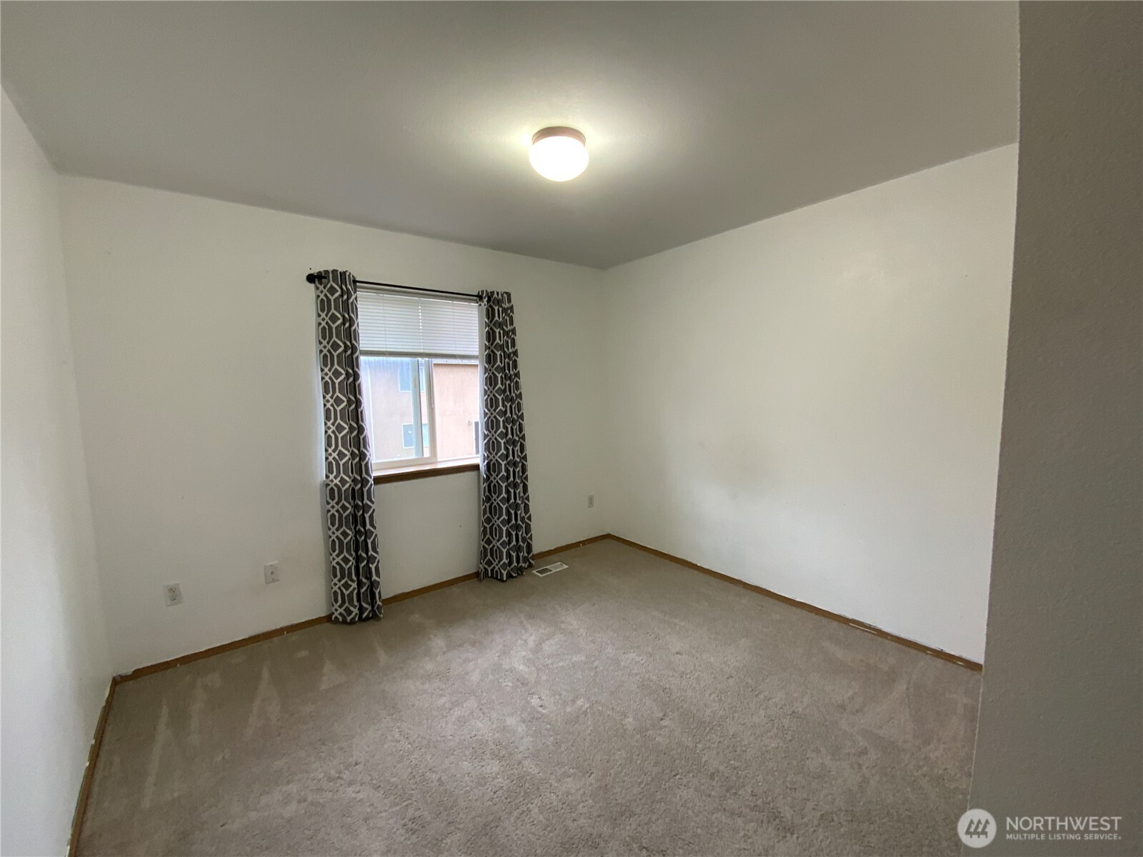 1606 185th Street Property Photo 6