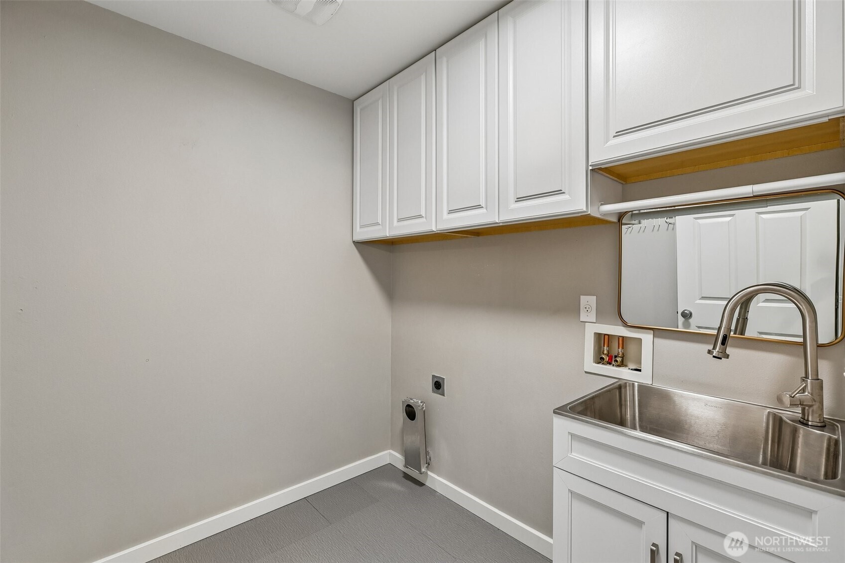 5926 77th Drive Property Photo 17