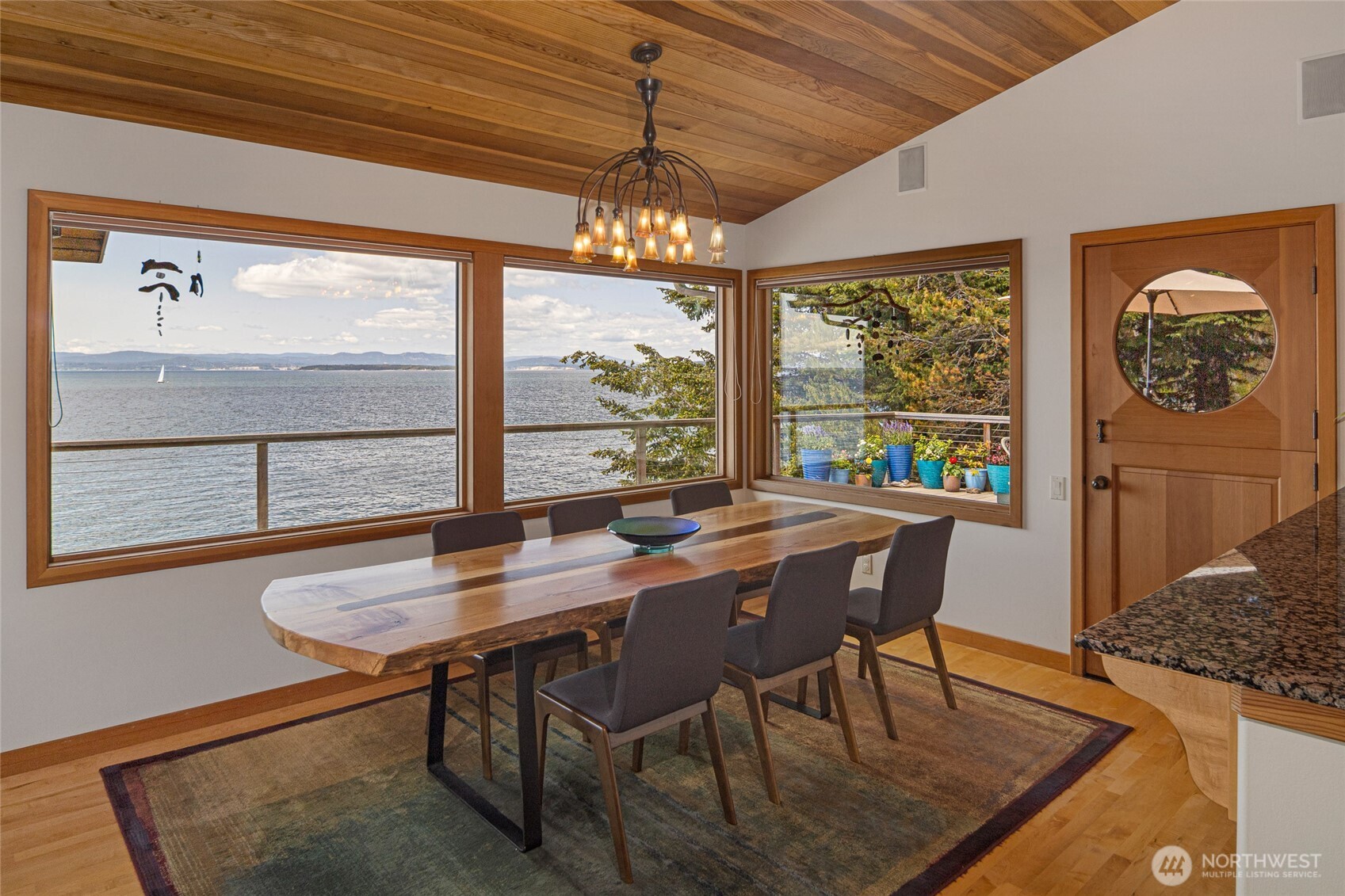 681 Smugglers Cove Road Property Photo 2