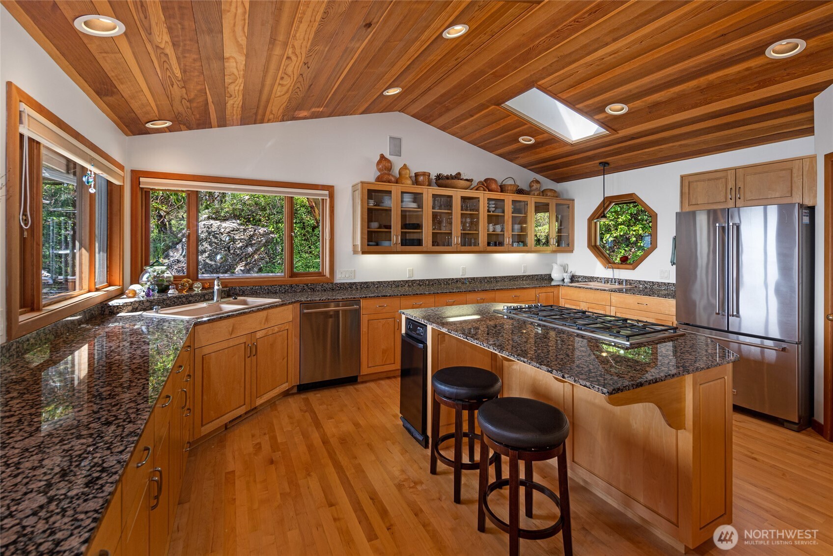 681 Smugglers Cove Road Property Photo 6