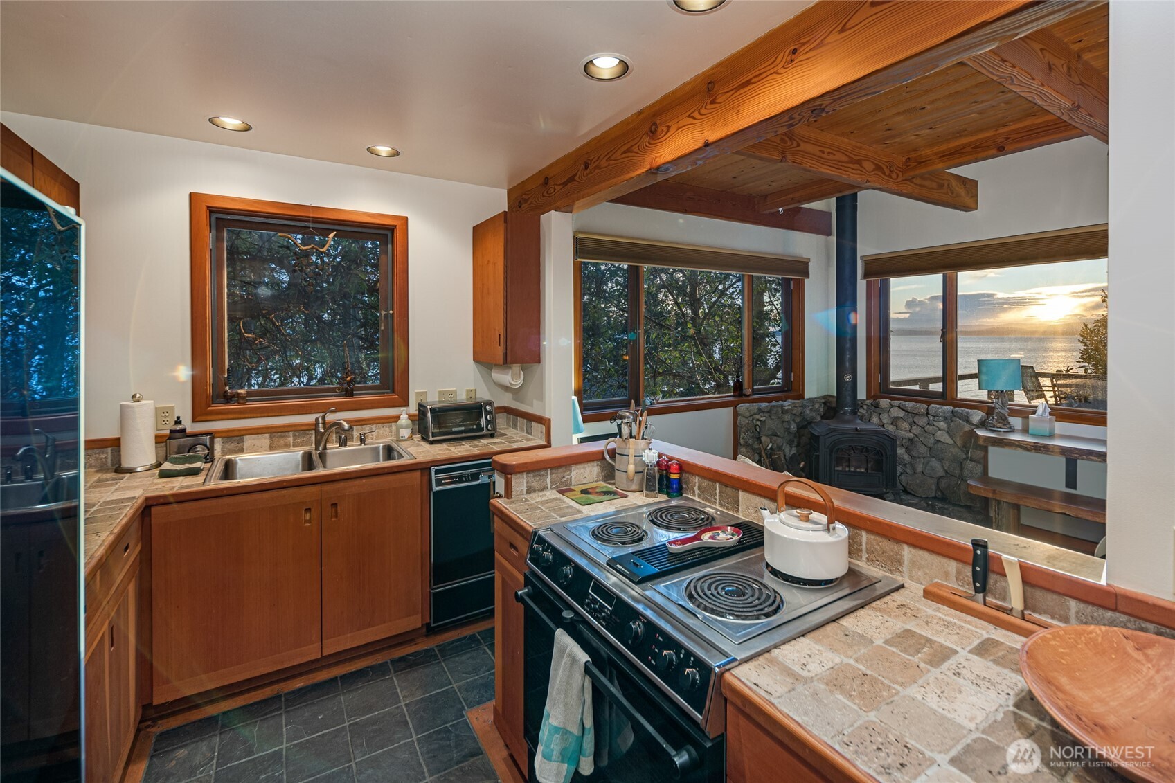 681 Smugglers Cove Road Property Photo 24