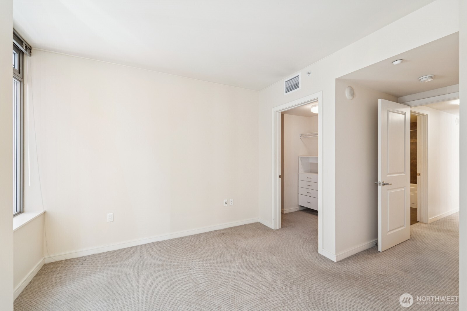 819 Virginia Street 1507 Property Photo 9
