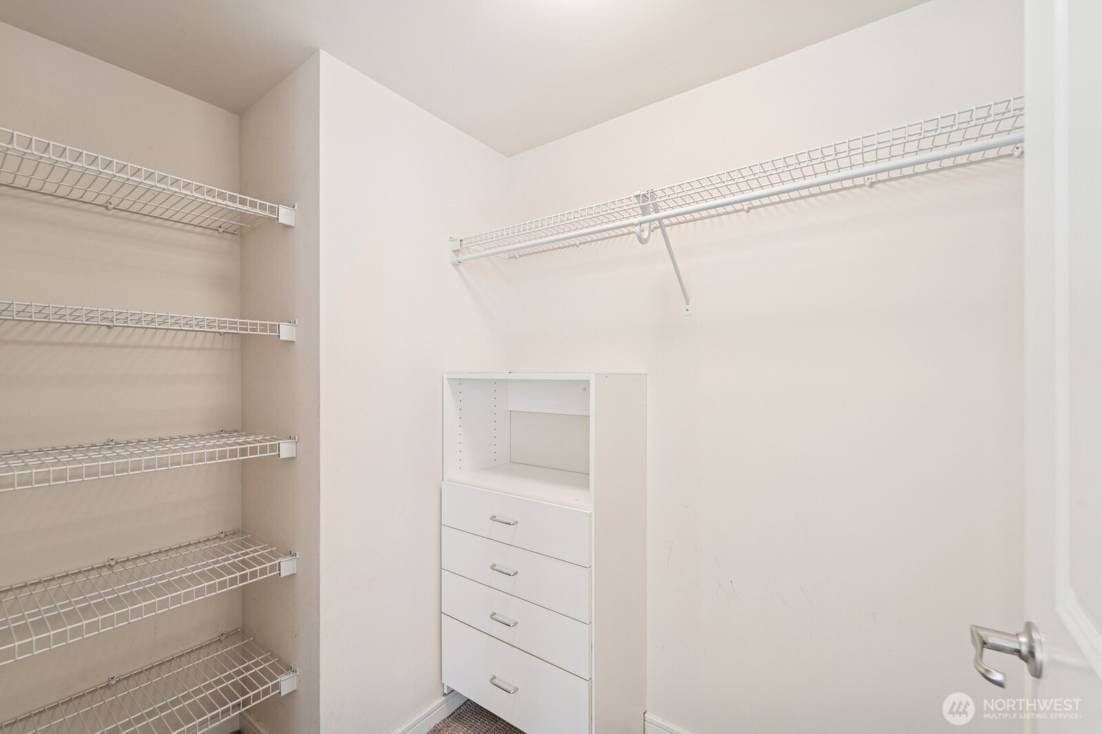 819 Virginia Street 1507 Property Photo 10