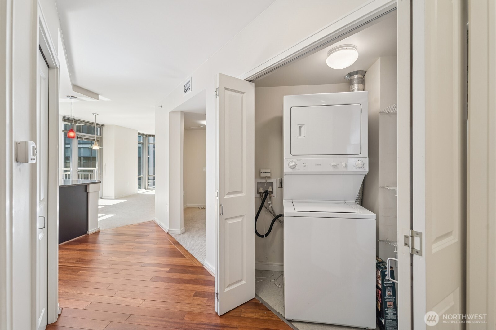 819 Virginia Street 1507 Property Photo 12