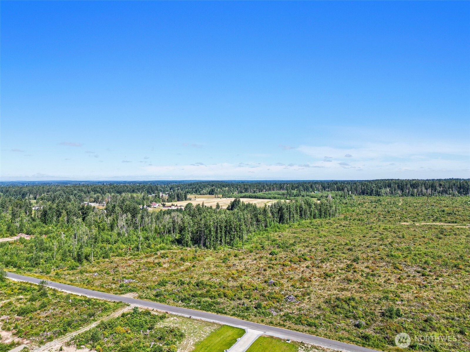 1409 330th Street Ct Property Photo 3