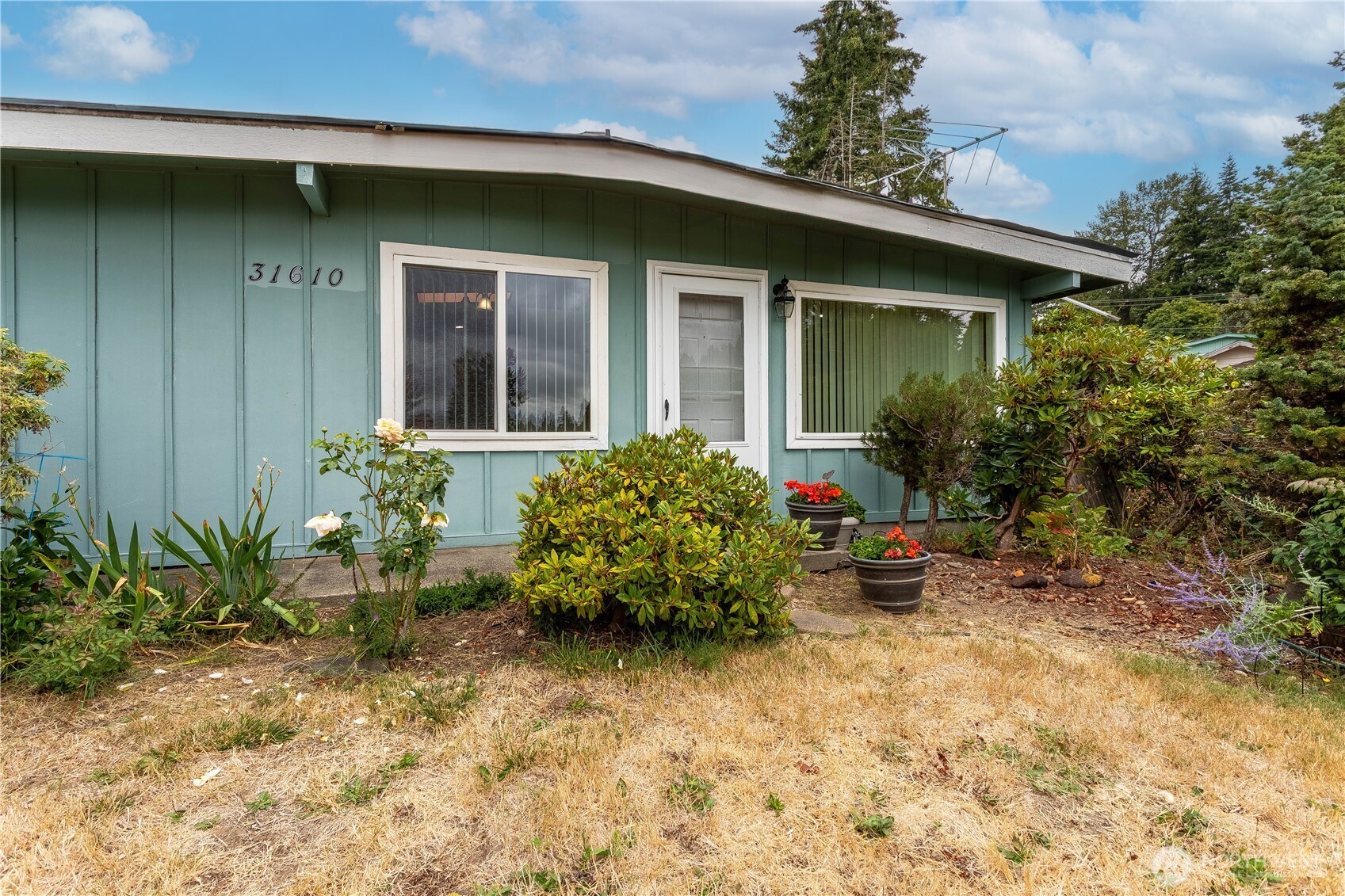 31610 7th Place Property Photo 2