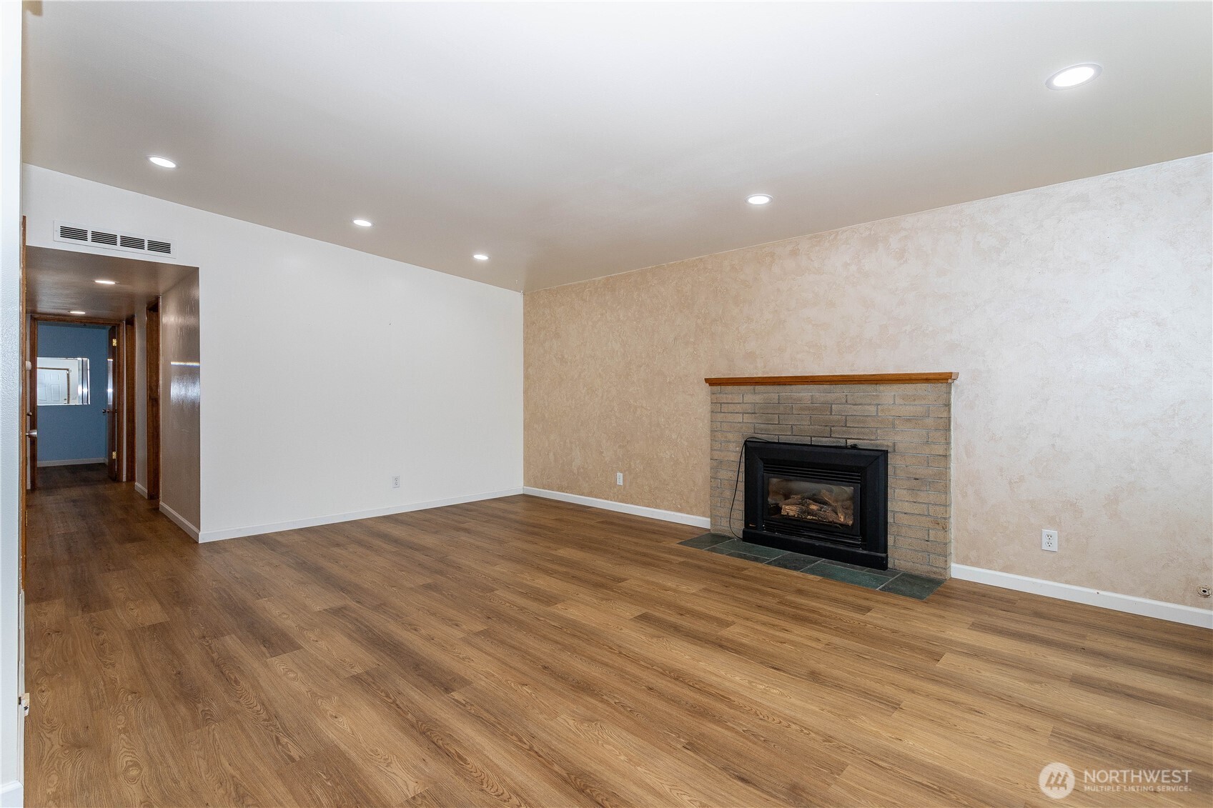 31610 7th Place Property Photo 3