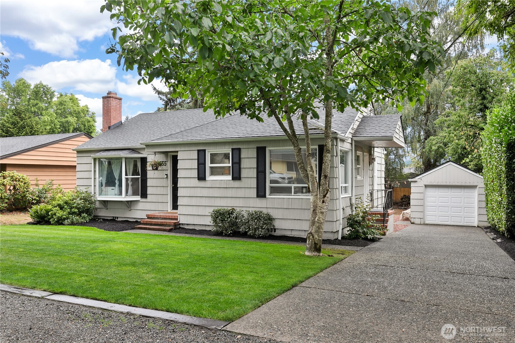 1555 Sw Grandview Avenue Property Photo 2