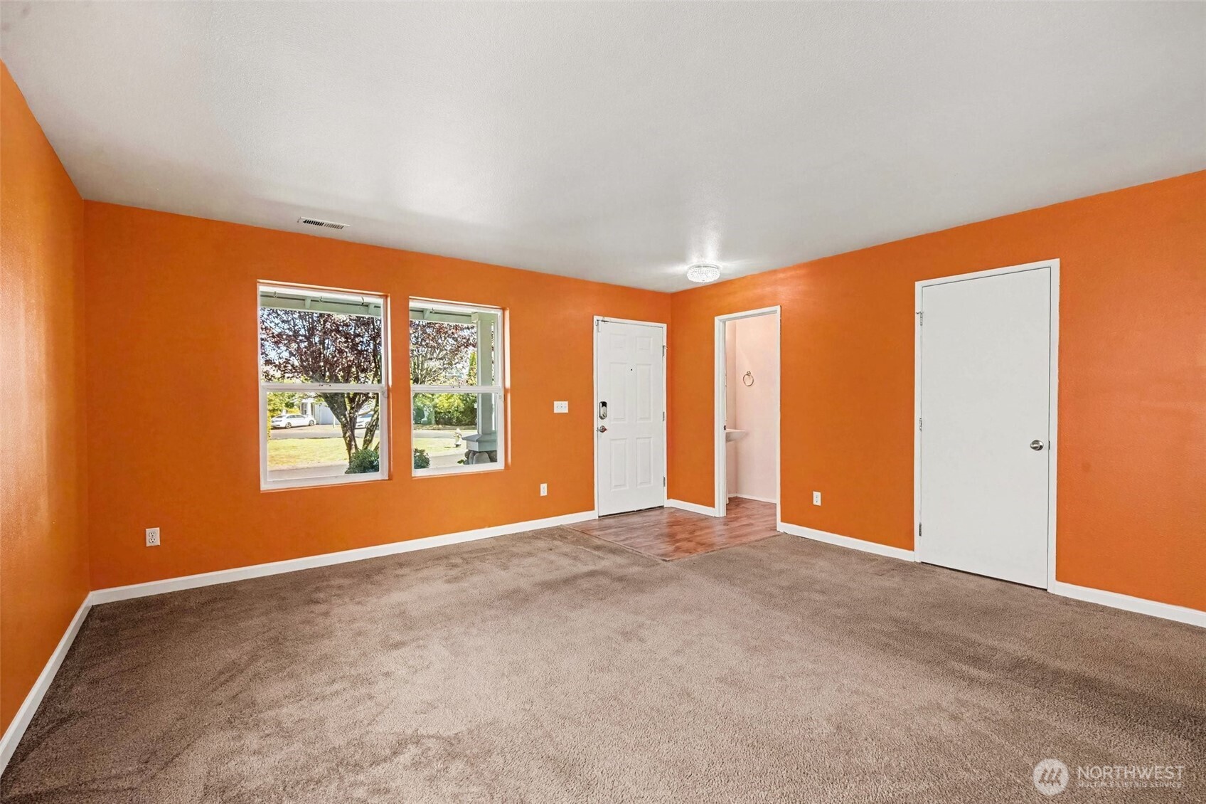 9506 185th Street Property Photo 5