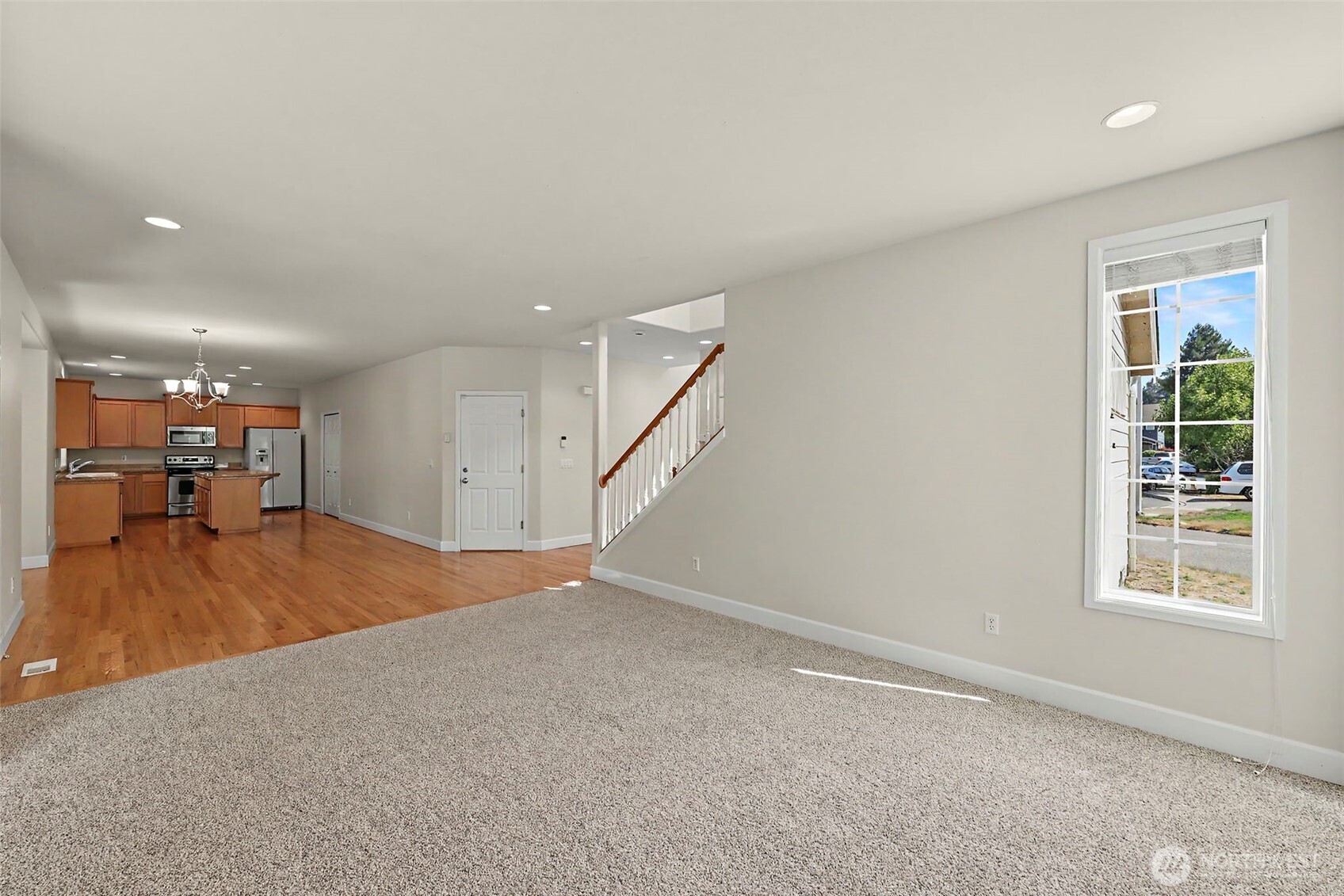 4129 Ne 9th Place Property Photo 6