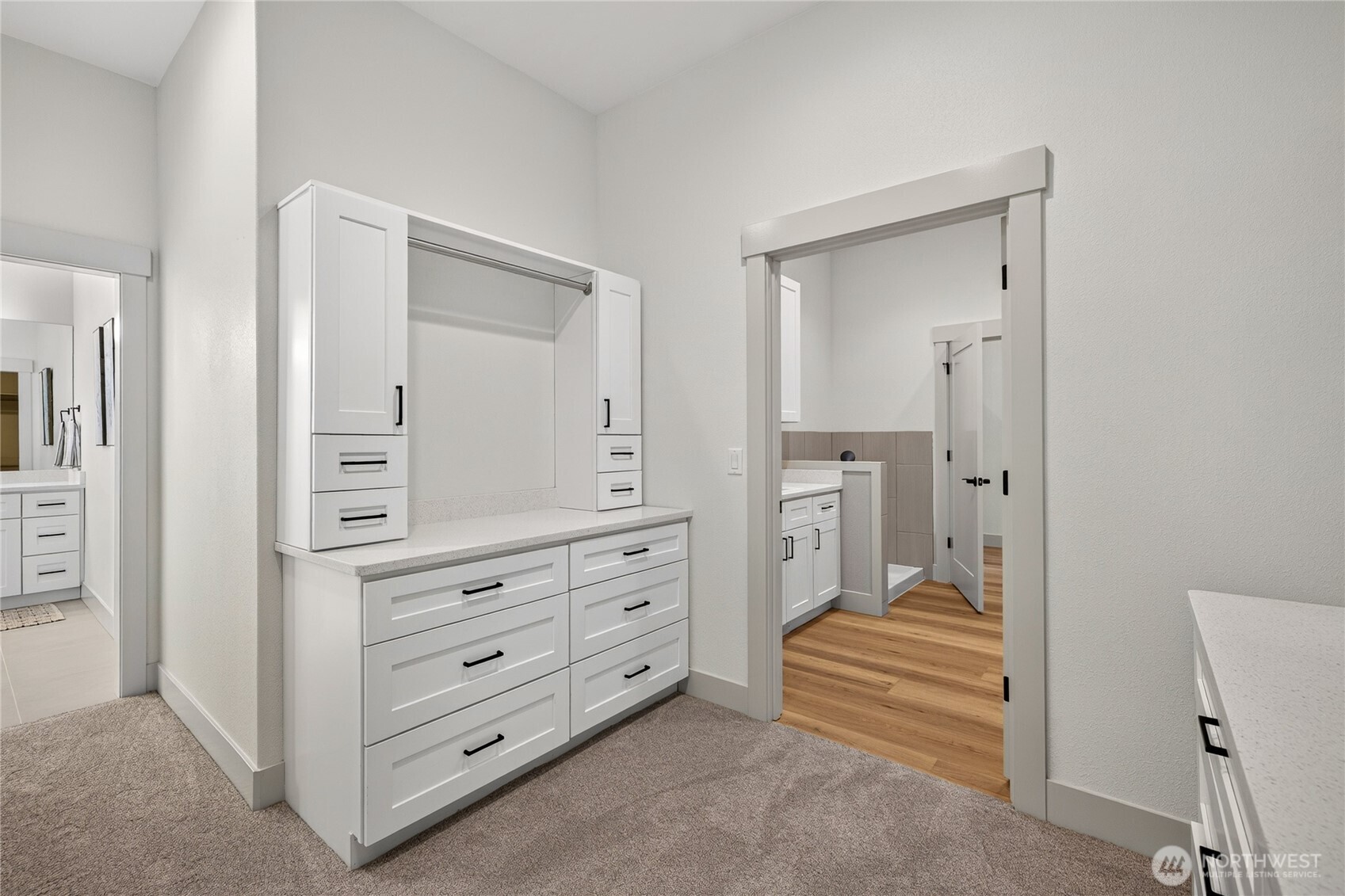 2025 Broadhurst Pl Property Photo 19
