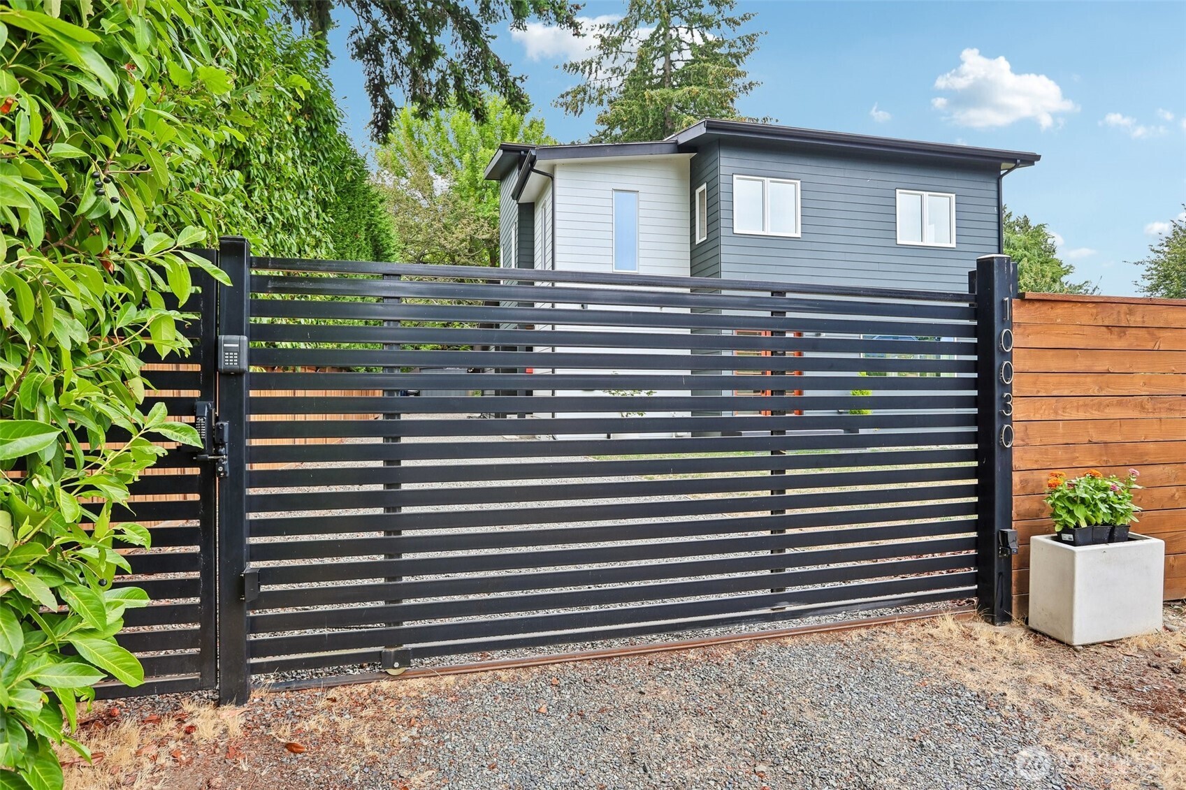 10030 37th Avenue Property Photo 1