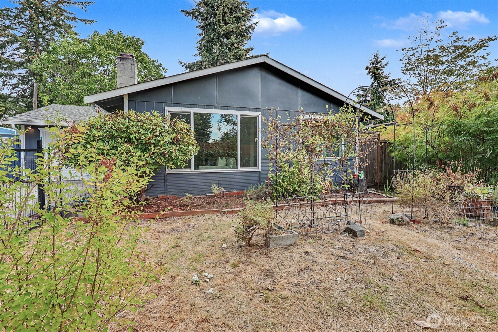 13932 4th Avenue Property Photo 2