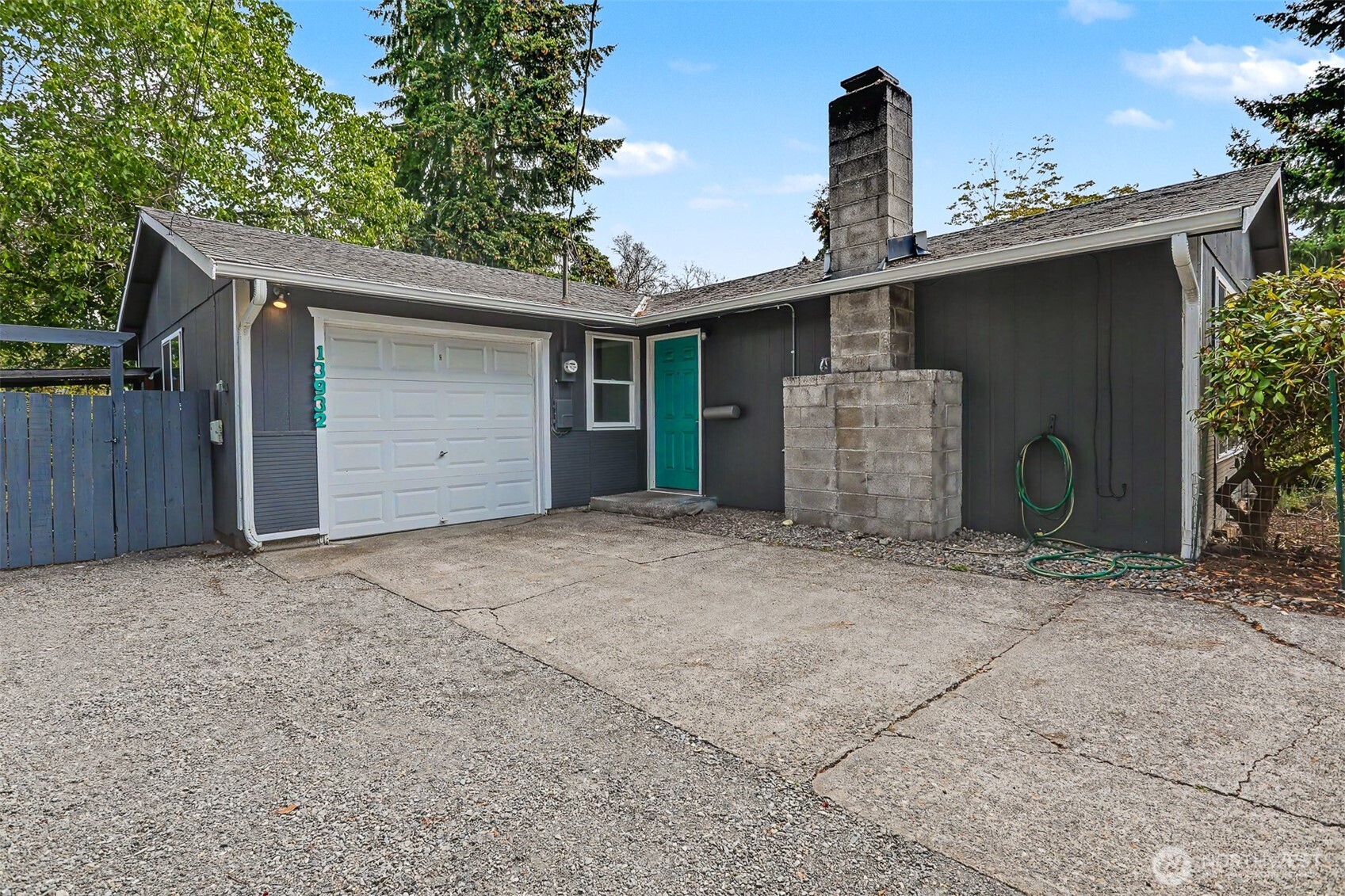 13932 4th Avenue Property Photo 3
