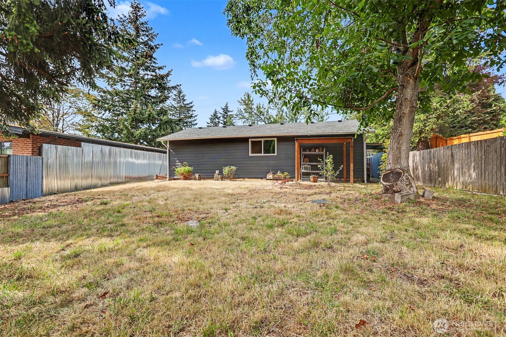 13932 4th Avenue Property Photo 35