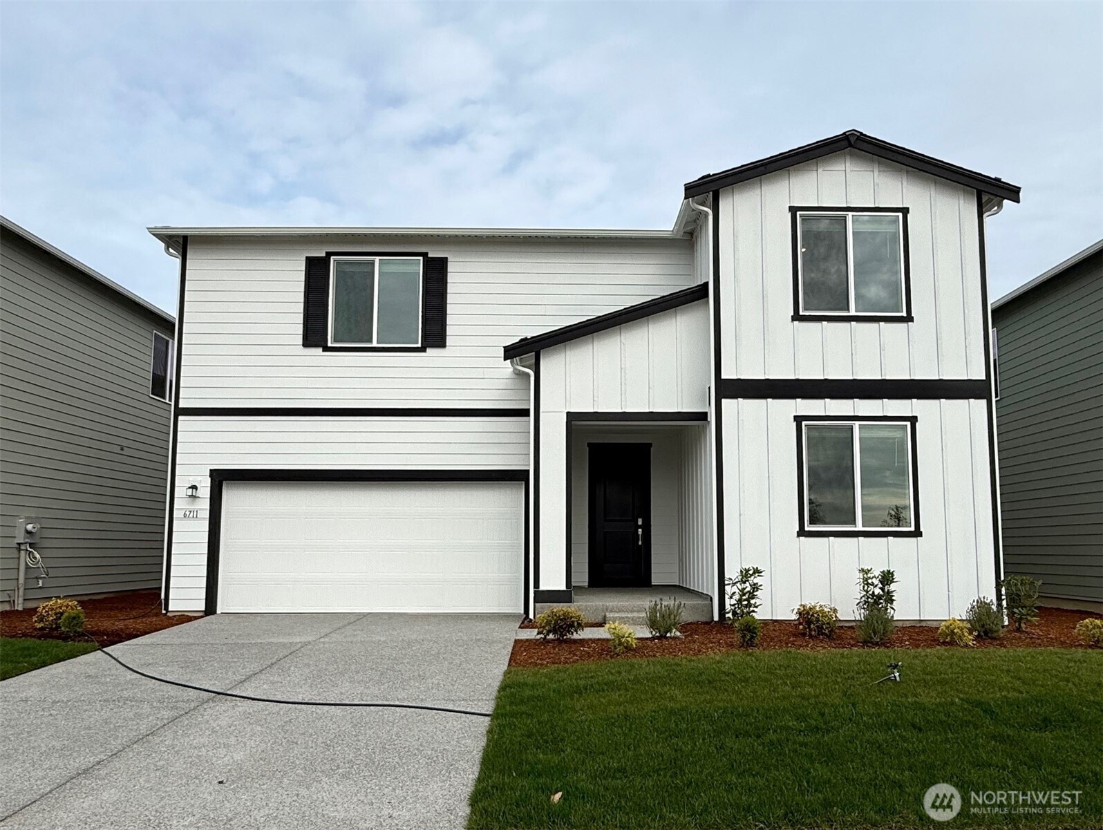 6711 285th Place Property Photo 1