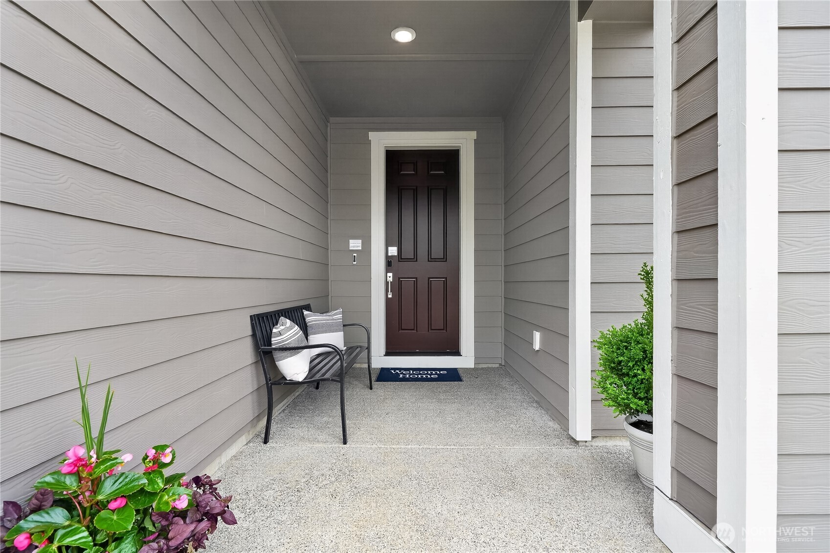 6711 285th Place Property Photo 3