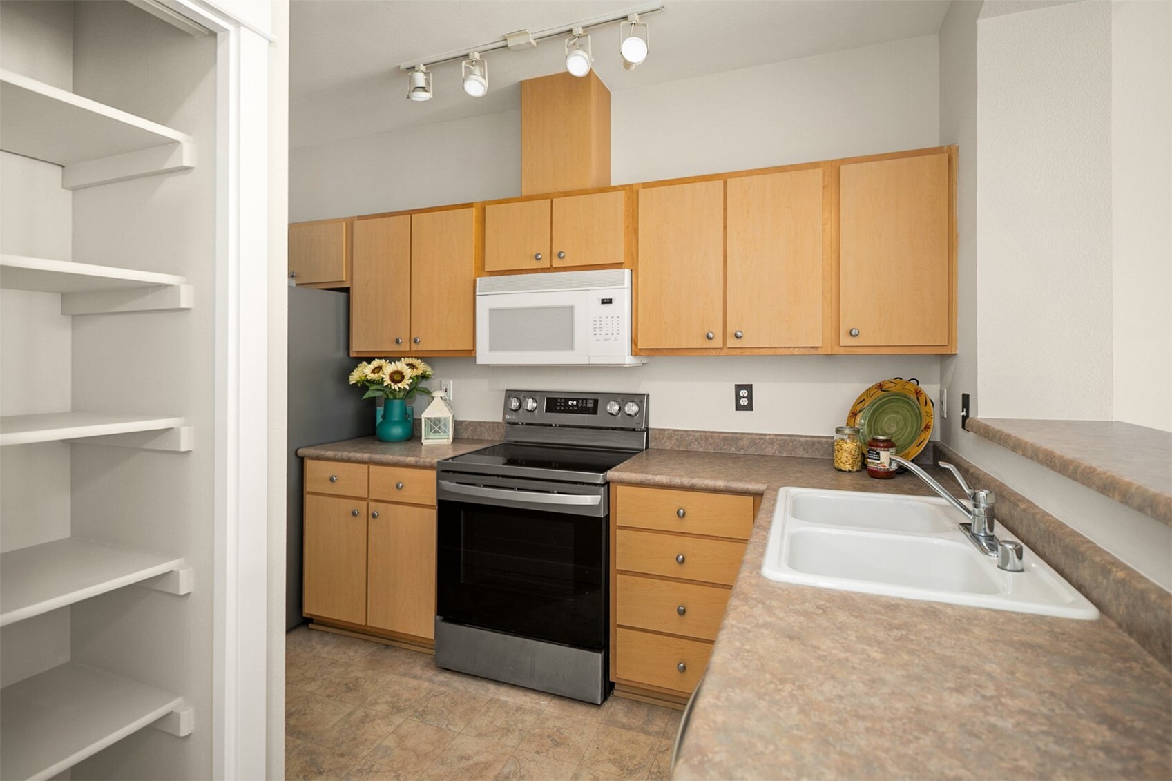 13301 Se 79th Place B409 Property Photo 11