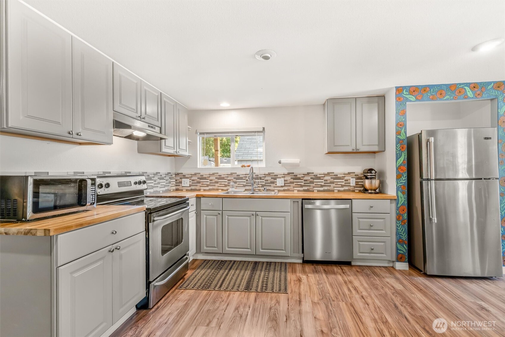 9218 13th Place Property Photo 11