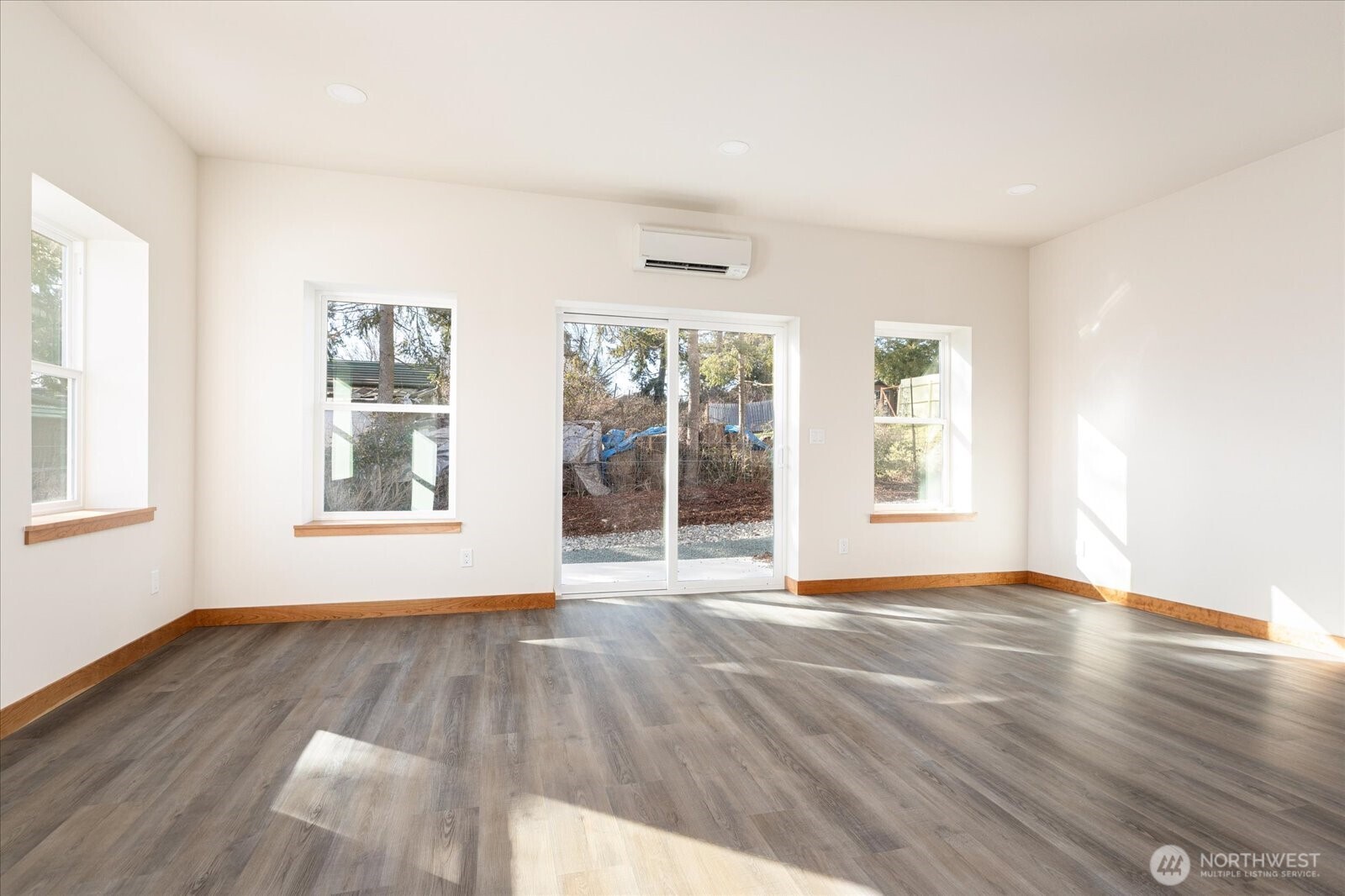 205 Ne Third Street Property Photo 5