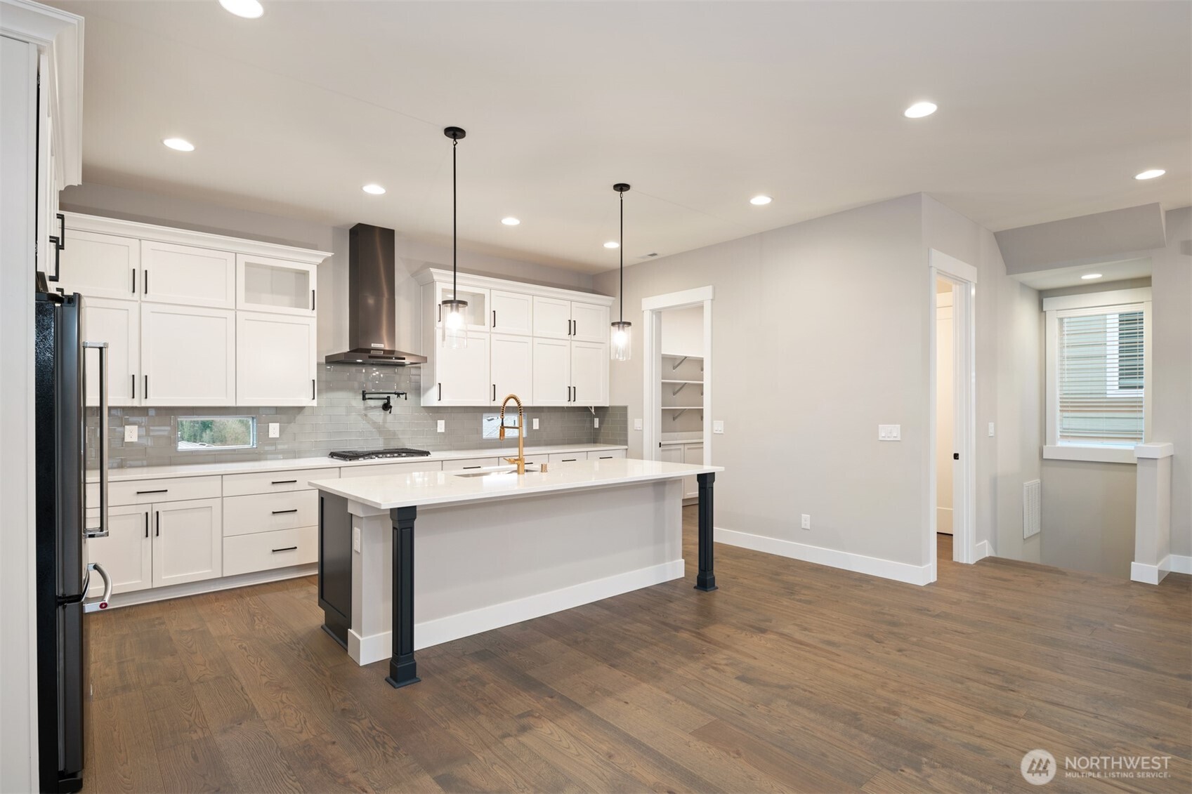 13025 75th Place Property Photo 8