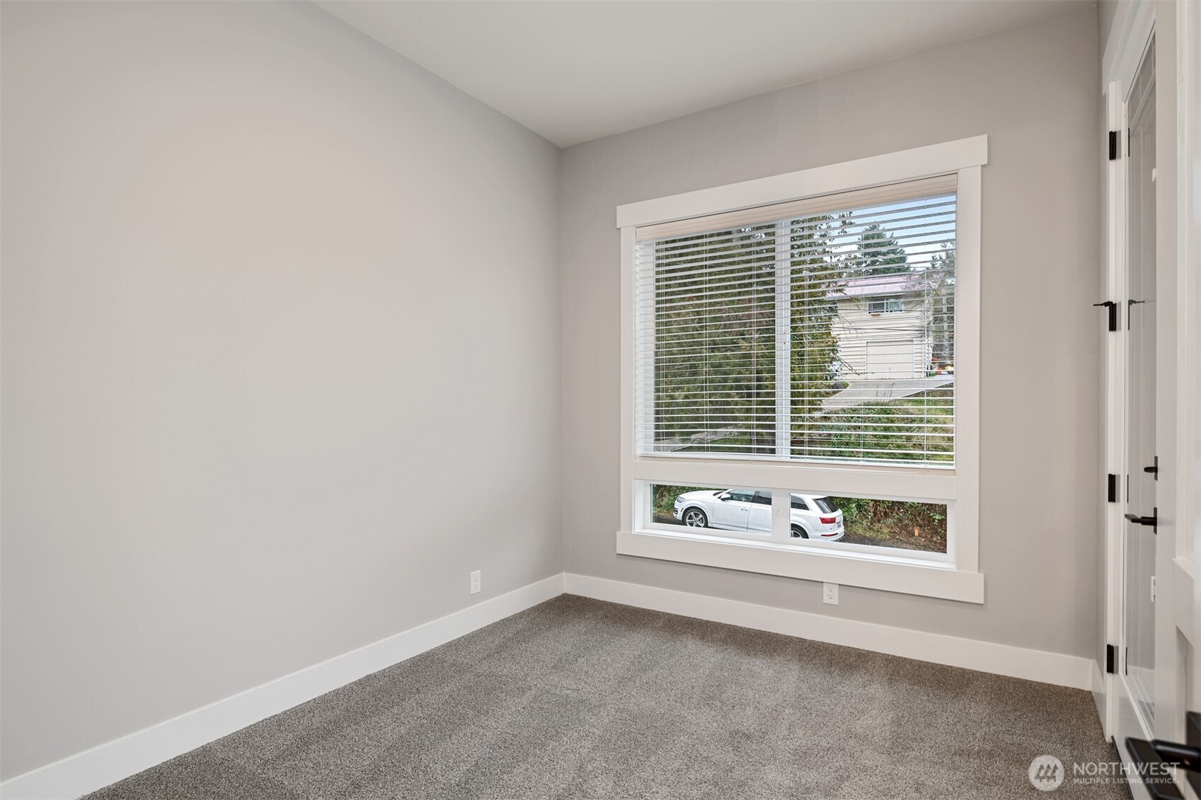 13025 75th Place Property Photo 15