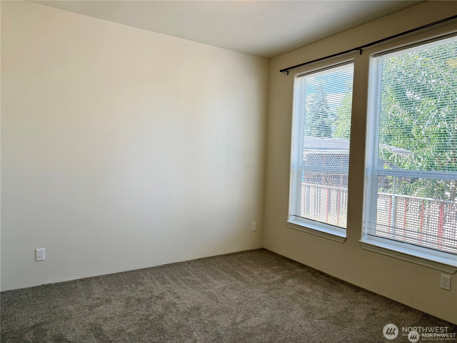 607 37th Street 99a Property Photo 10