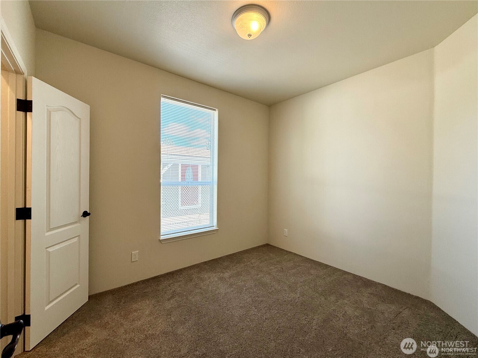 607 37th Street 99a Property Photo 11