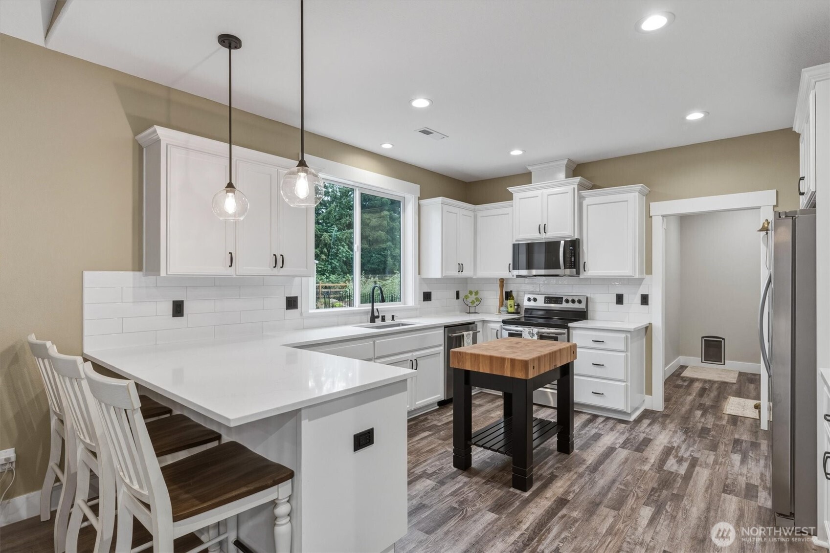 105 Andrew Court Property Photo 10