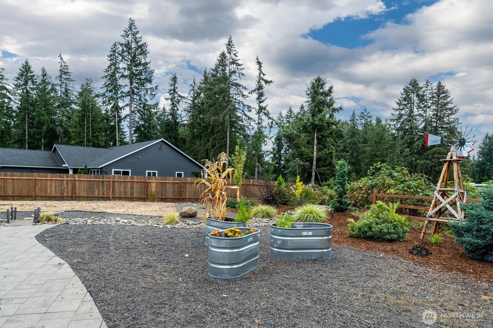 105 Andrew Court Property Photo 35