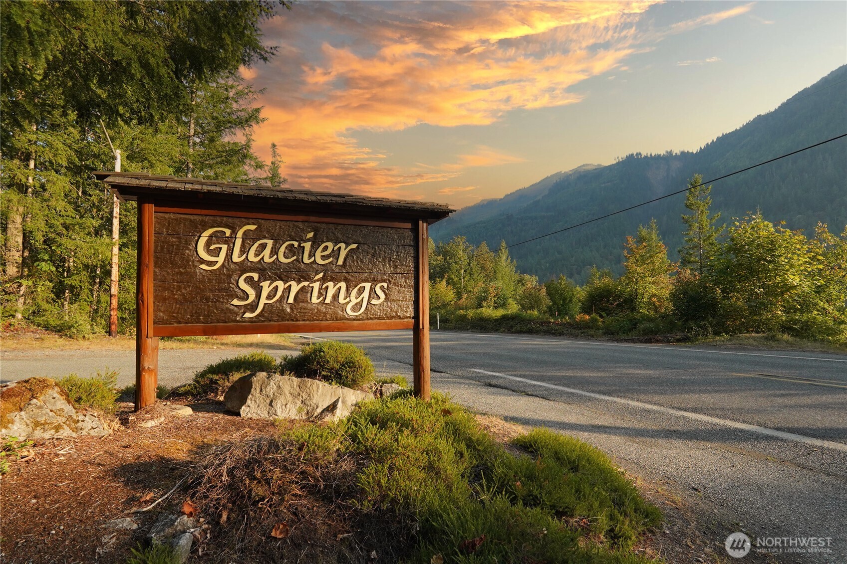 7581 Glacier Springs Drive Property Photo 12