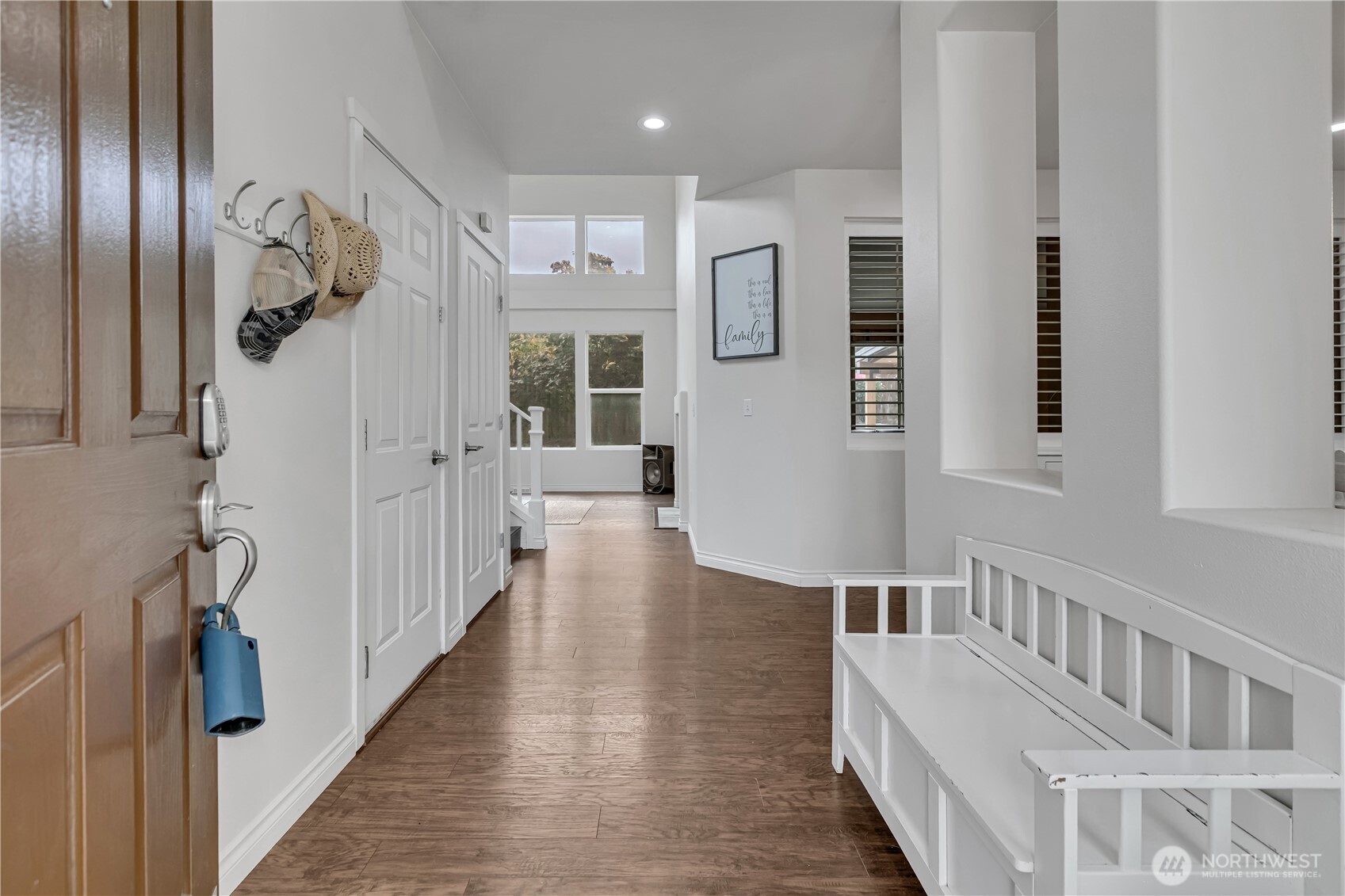 5728 Hazel Loop Property Photo 4