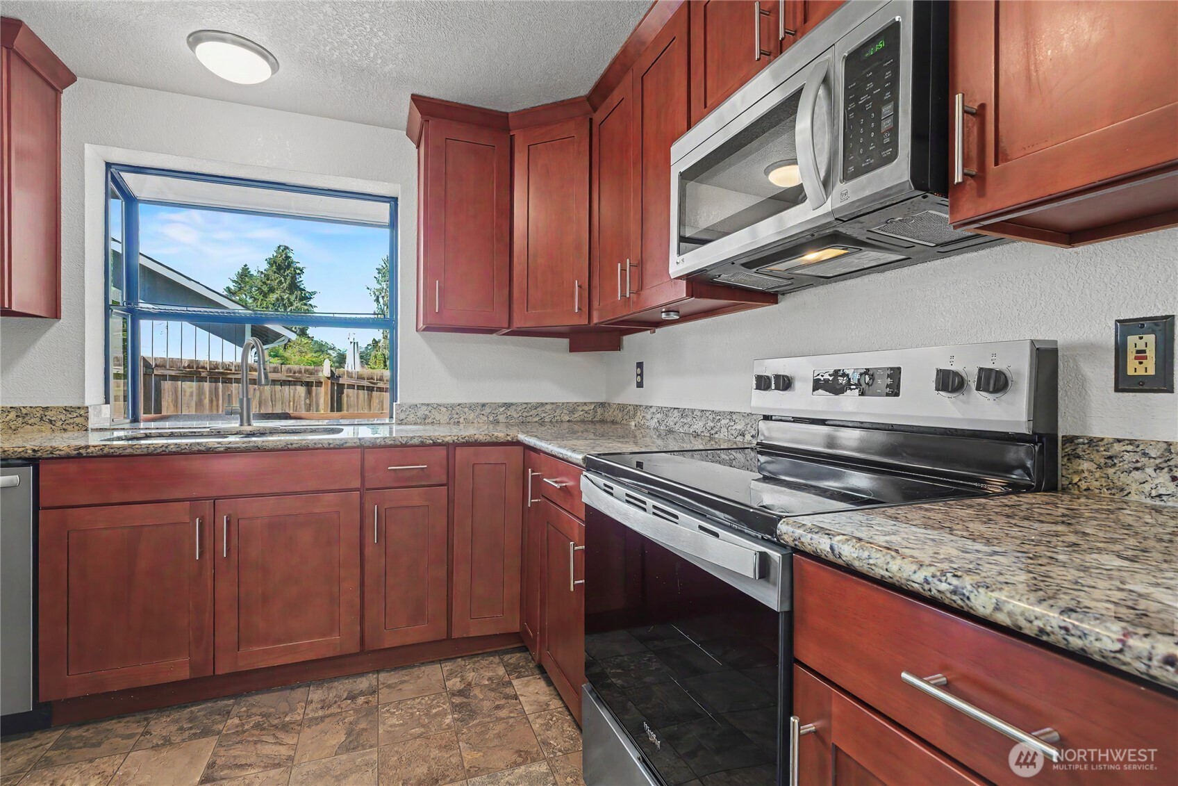 230 145th Street Ct Property Photo 6
