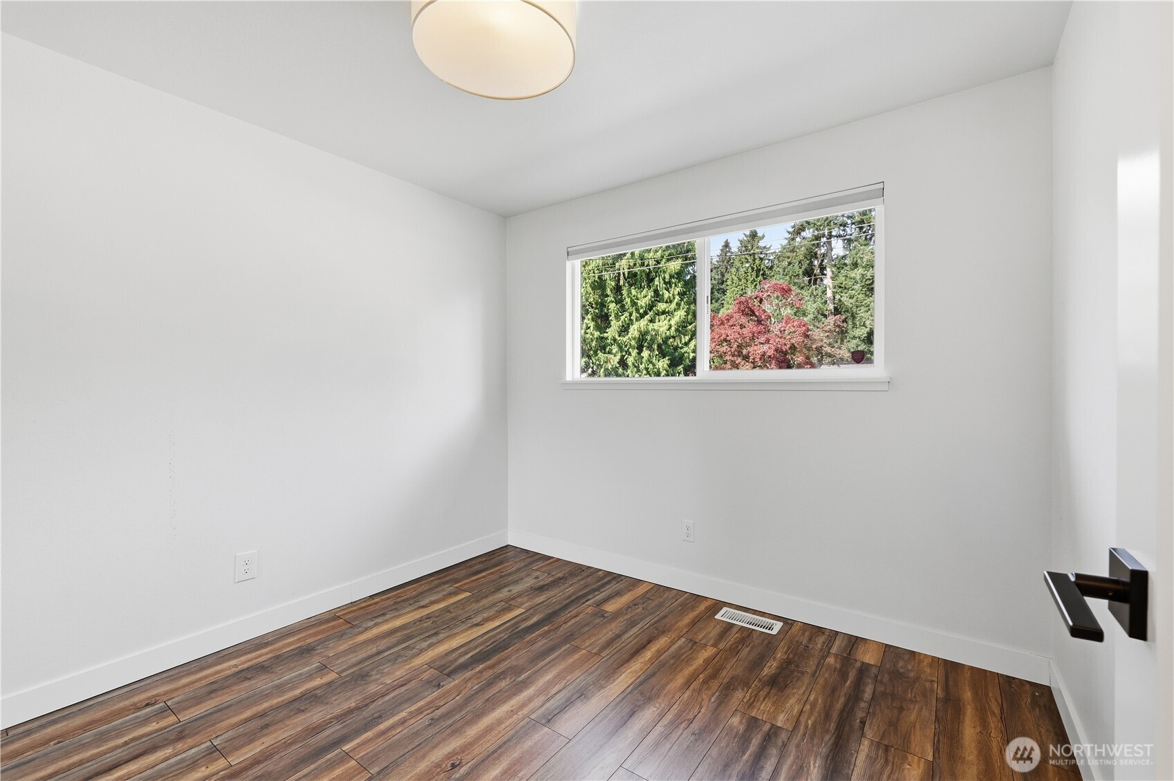 13725 Ne 70th Place Property Photo 15