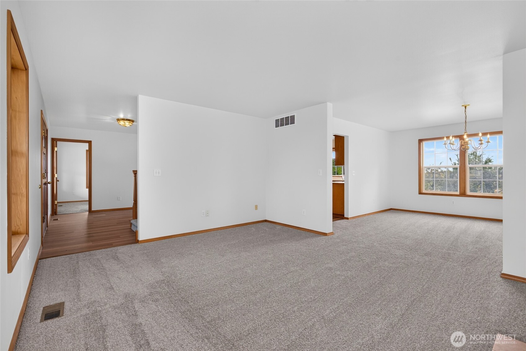 12035 Downey Road Property Photo 8