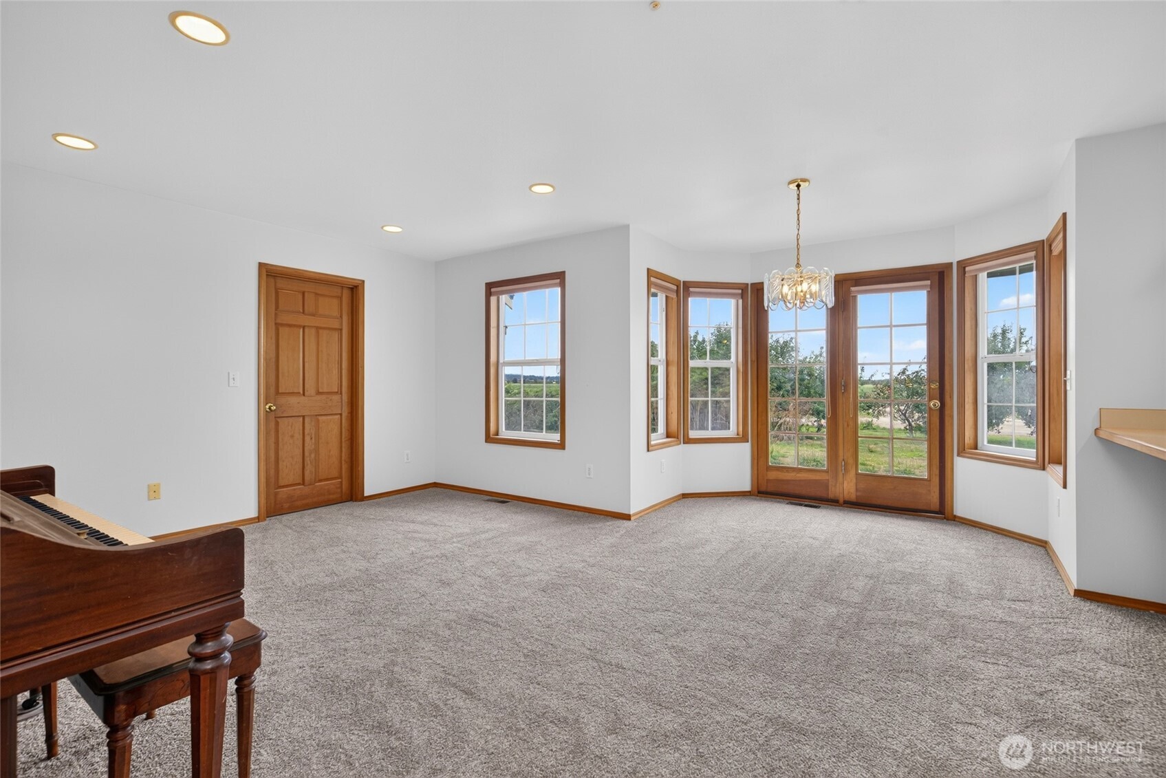 12035 Downey Road Property Photo 16