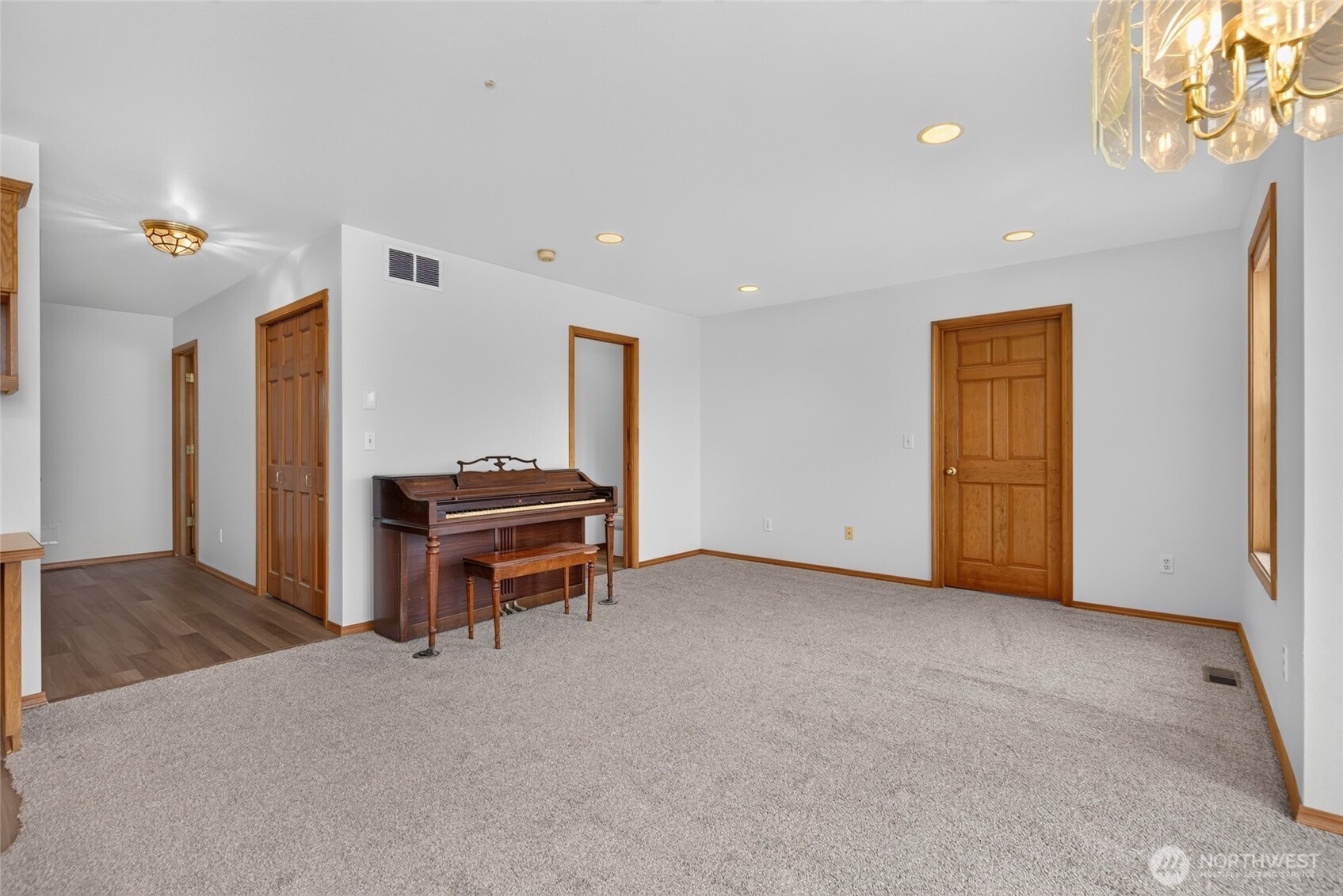 12035 Downey Road Property Photo 17