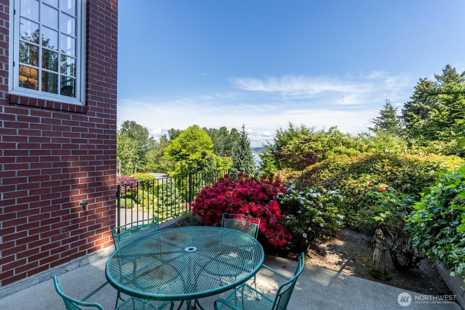 6681 Ne Windermere Road Property Photo 8