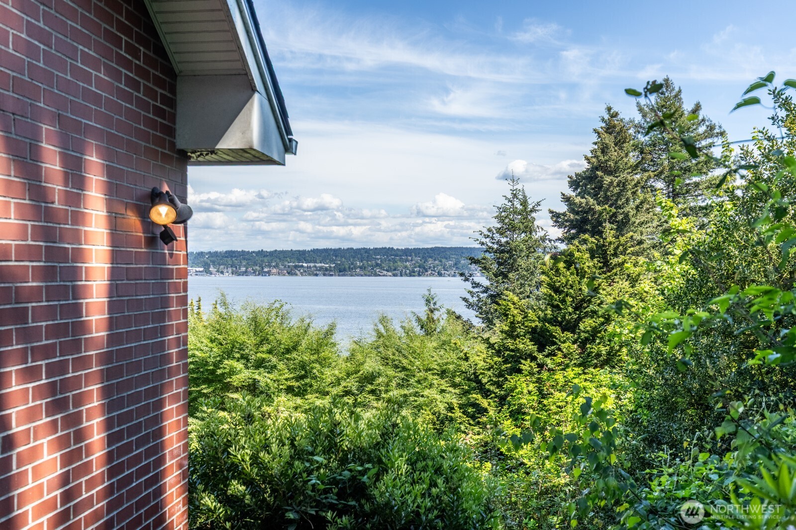 6681 Ne Windermere Road Property Photo 10