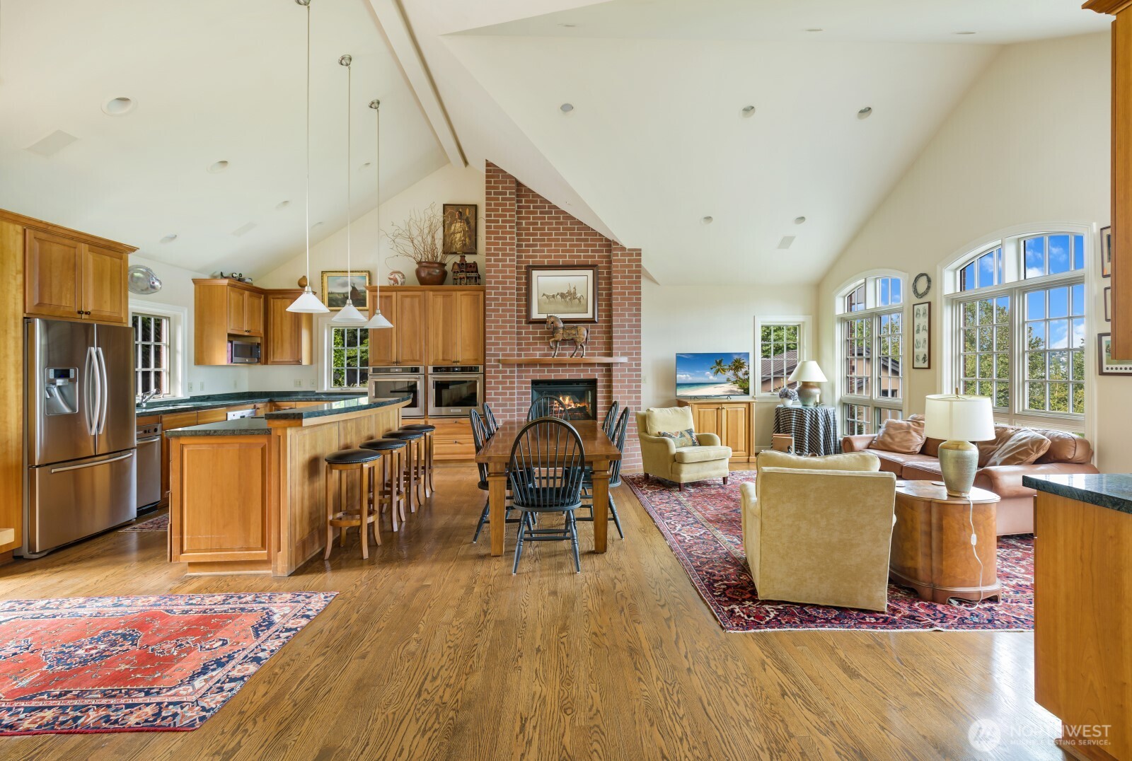 6681 Ne Windermere Road Property Photo 17