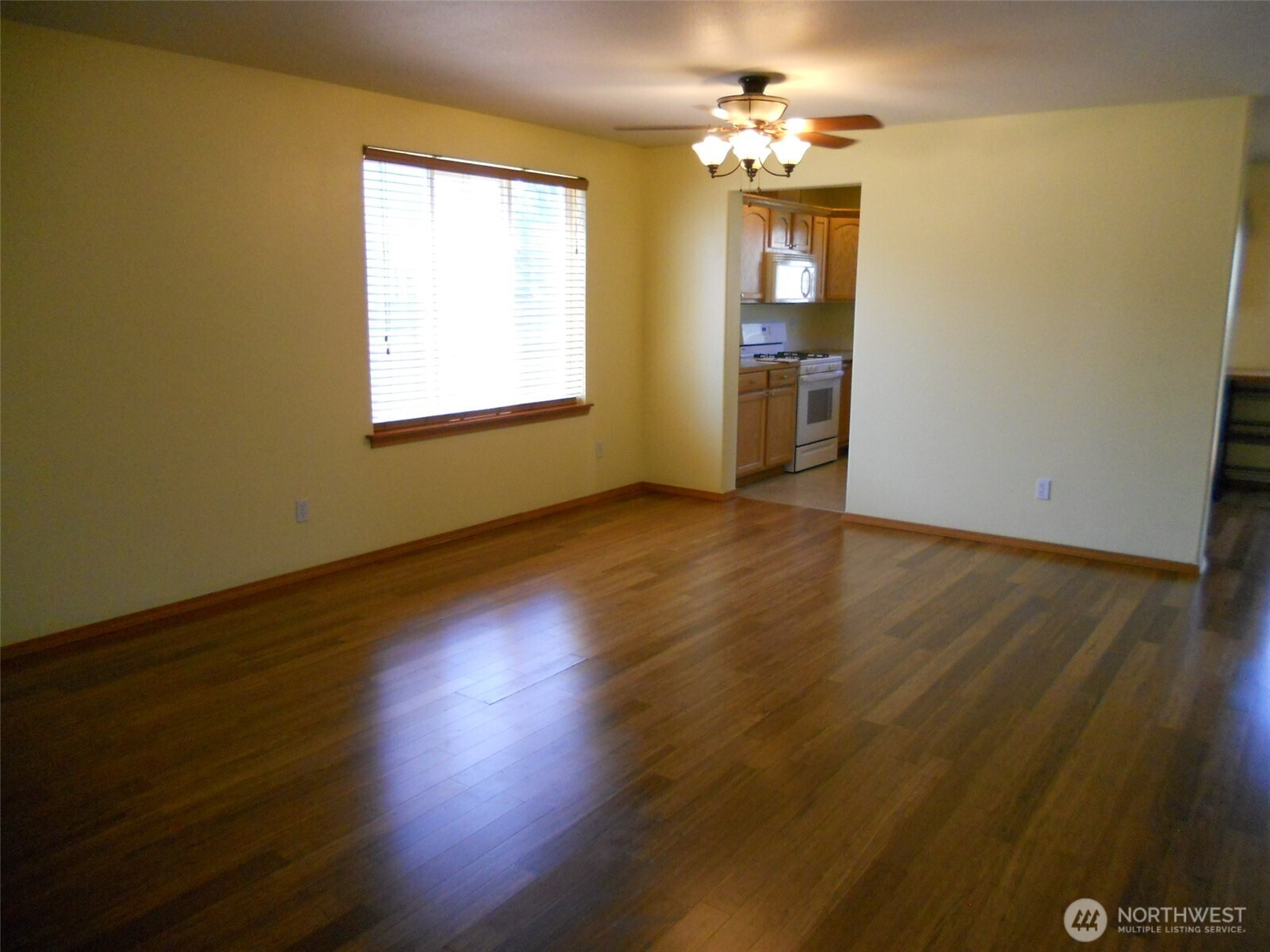 20514 66th Drive Property Photo 4