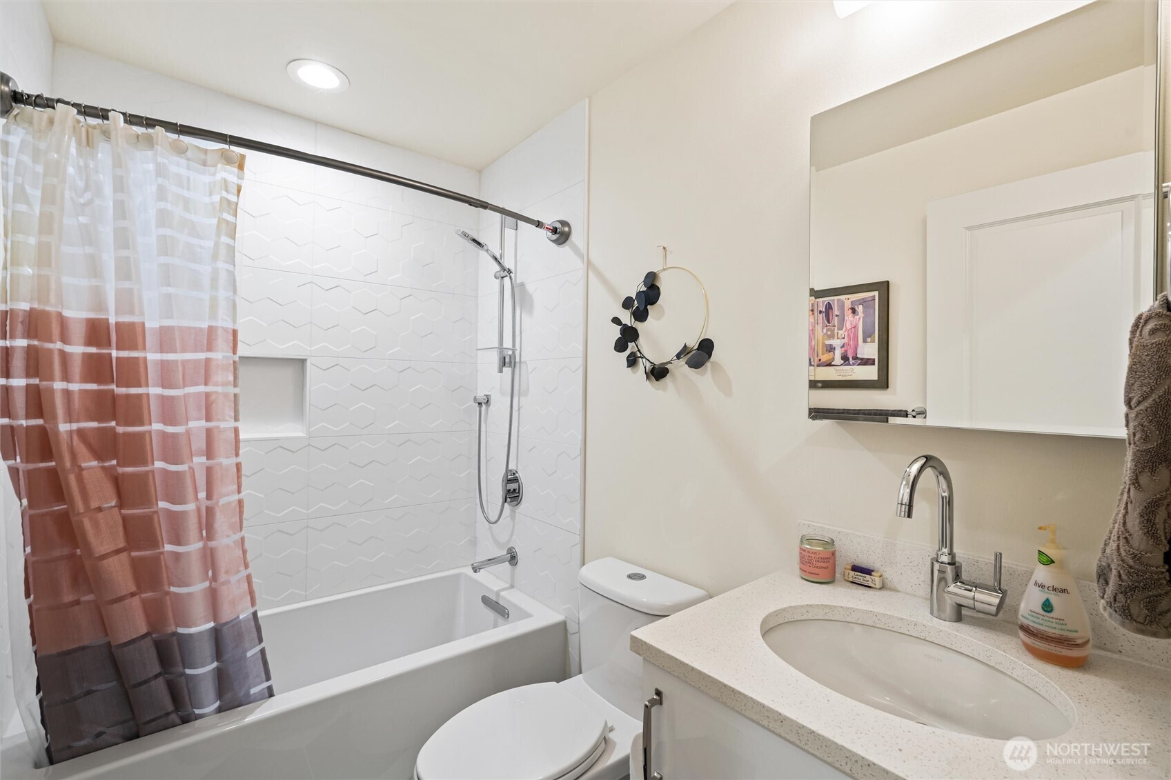 5021 Sand Point Place E Property Photo 9
