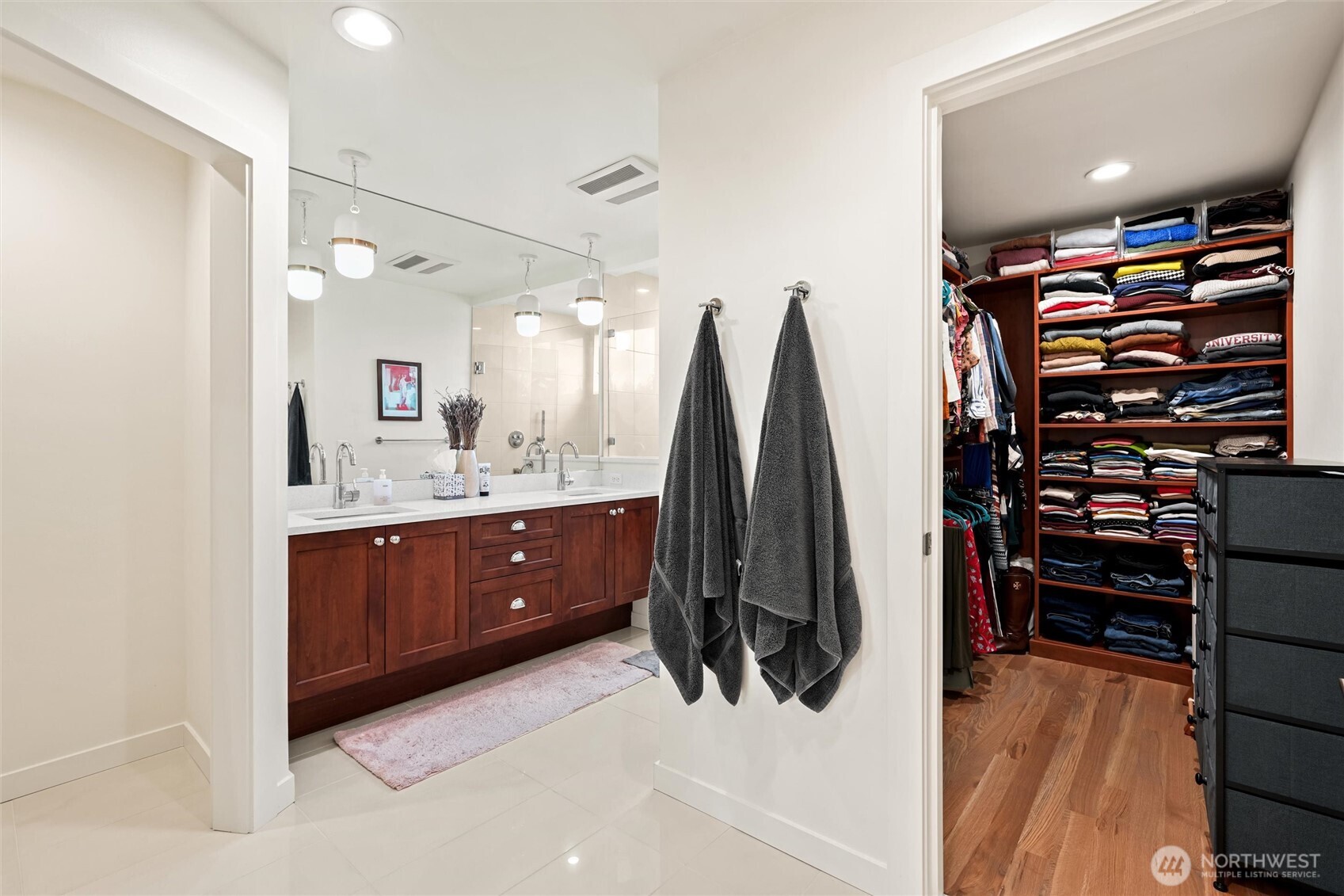 5021 Sand Point Place E Property Photo 13
