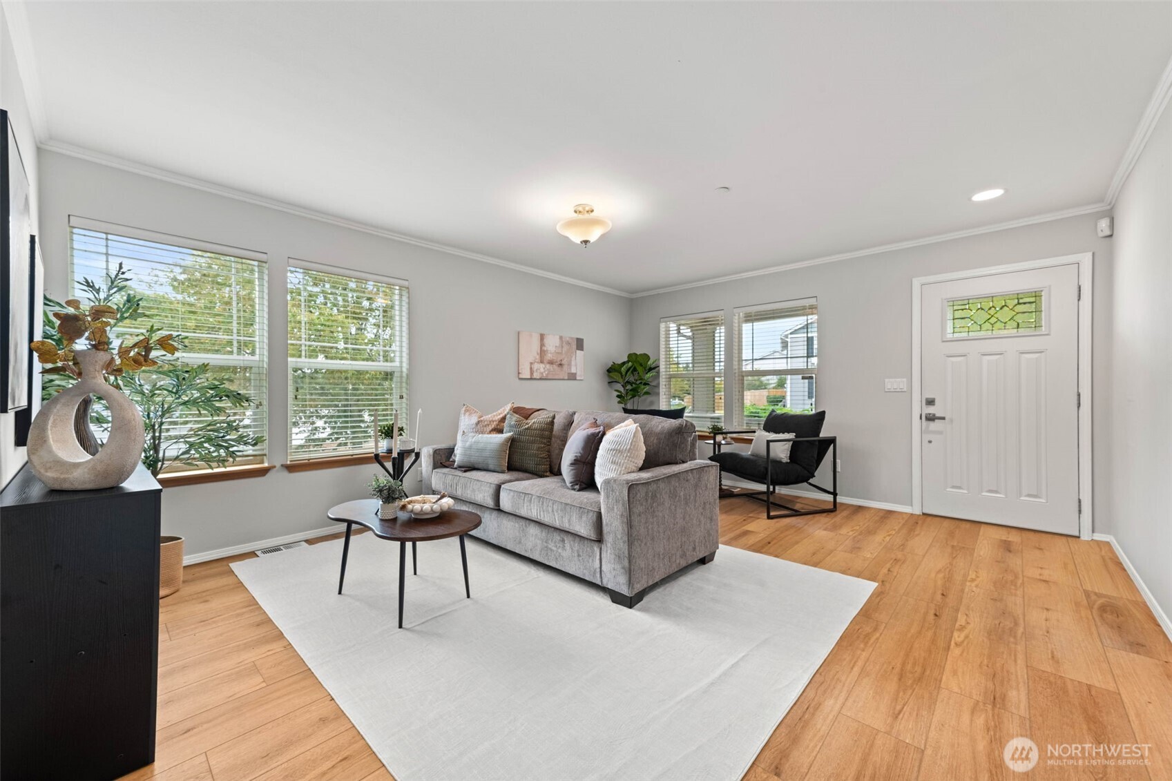 1799 Burnside Avenue Property Photo 3