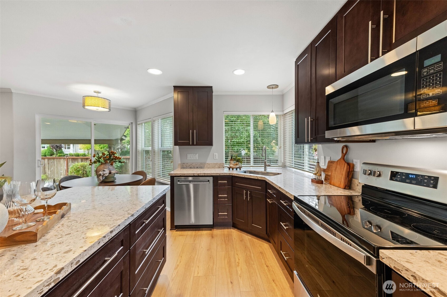 1799 Burnside Avenue Property Photo 8